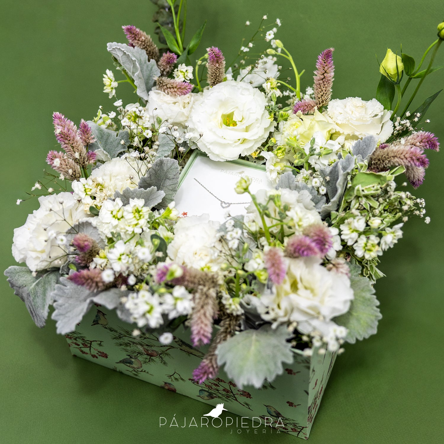 Cajita de Valentine's-Day 💗🌸 Joyita + Flores