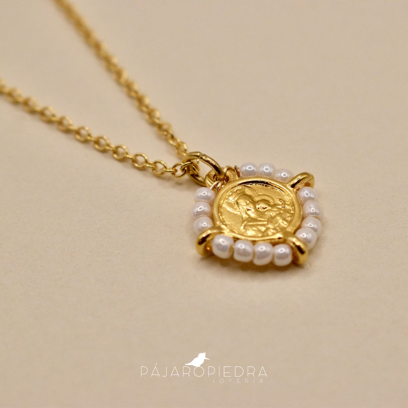 Collar Escapulario con Piedritas