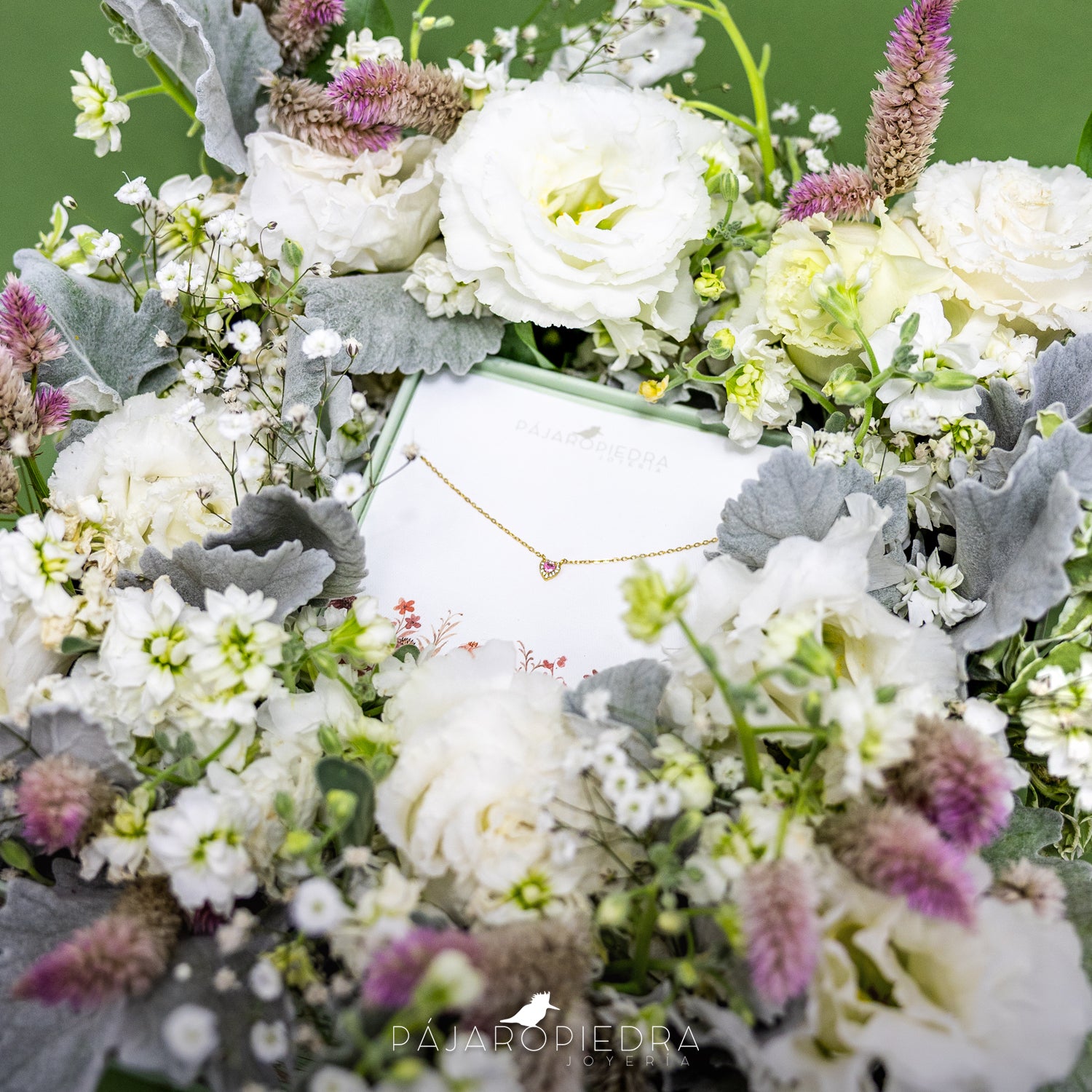 Cajita de Valentine's-Day 💗🌸 Joyita + Flores