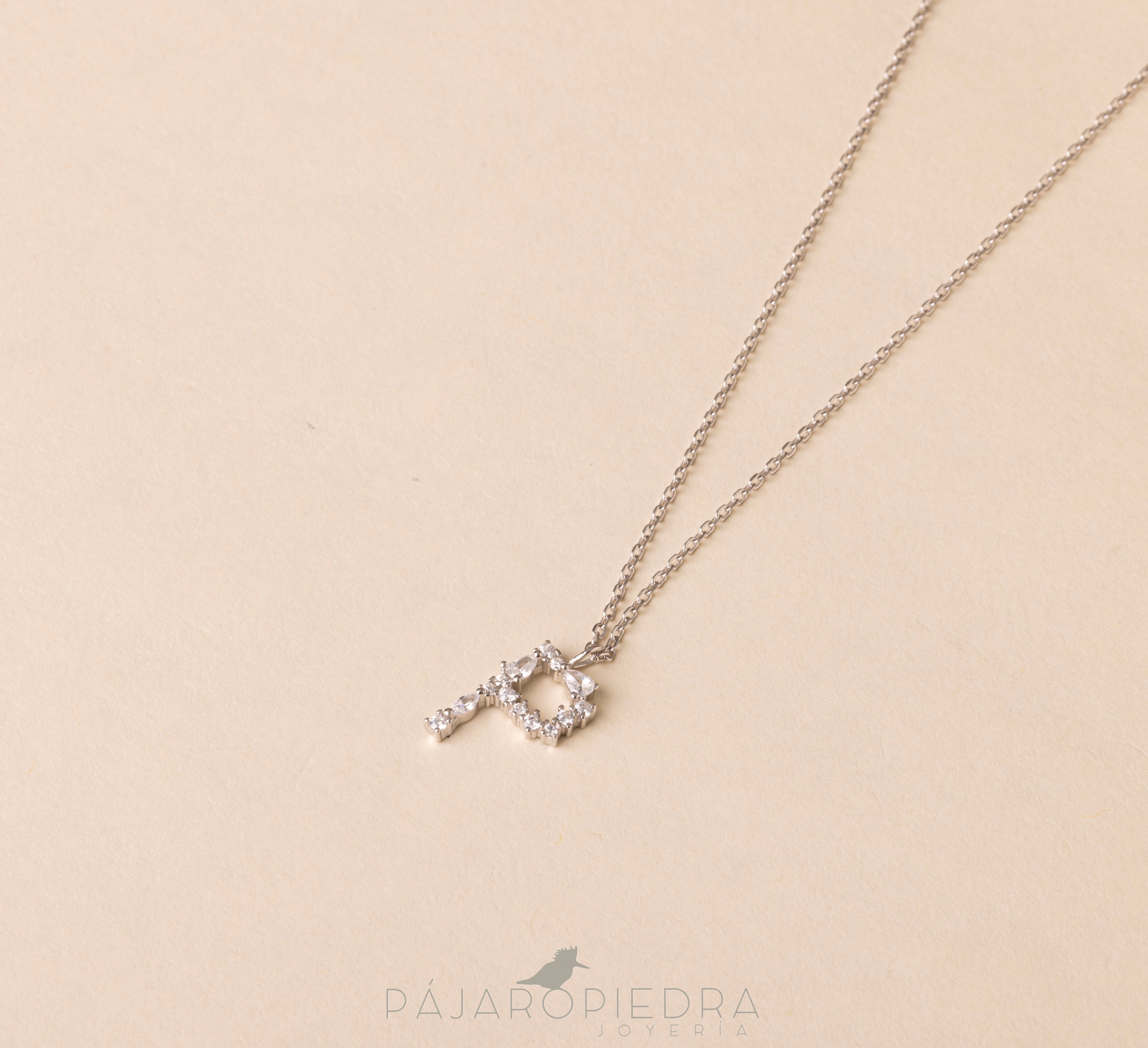 Collar Letra Ofelia
