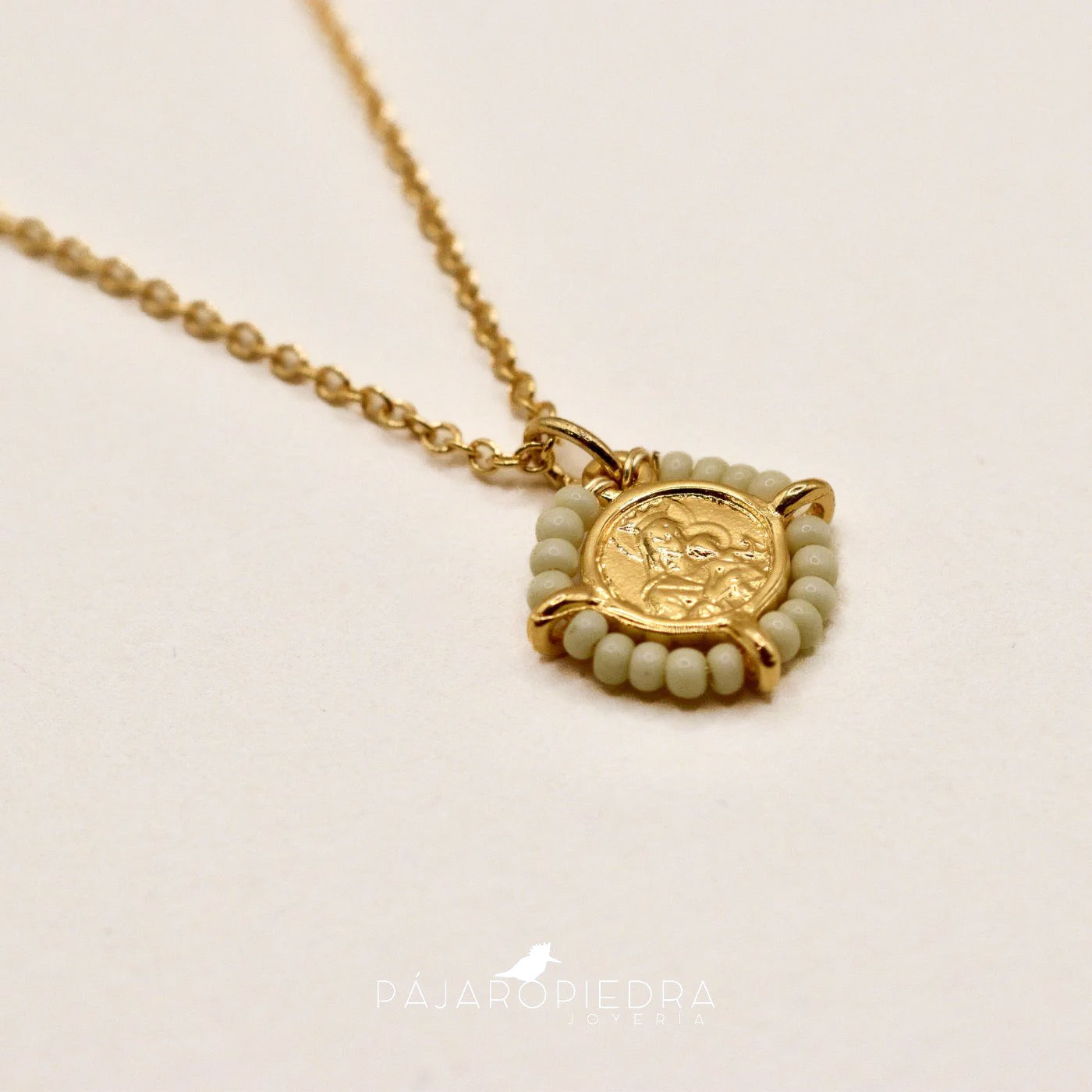 Collar Escapulario con Piedritas