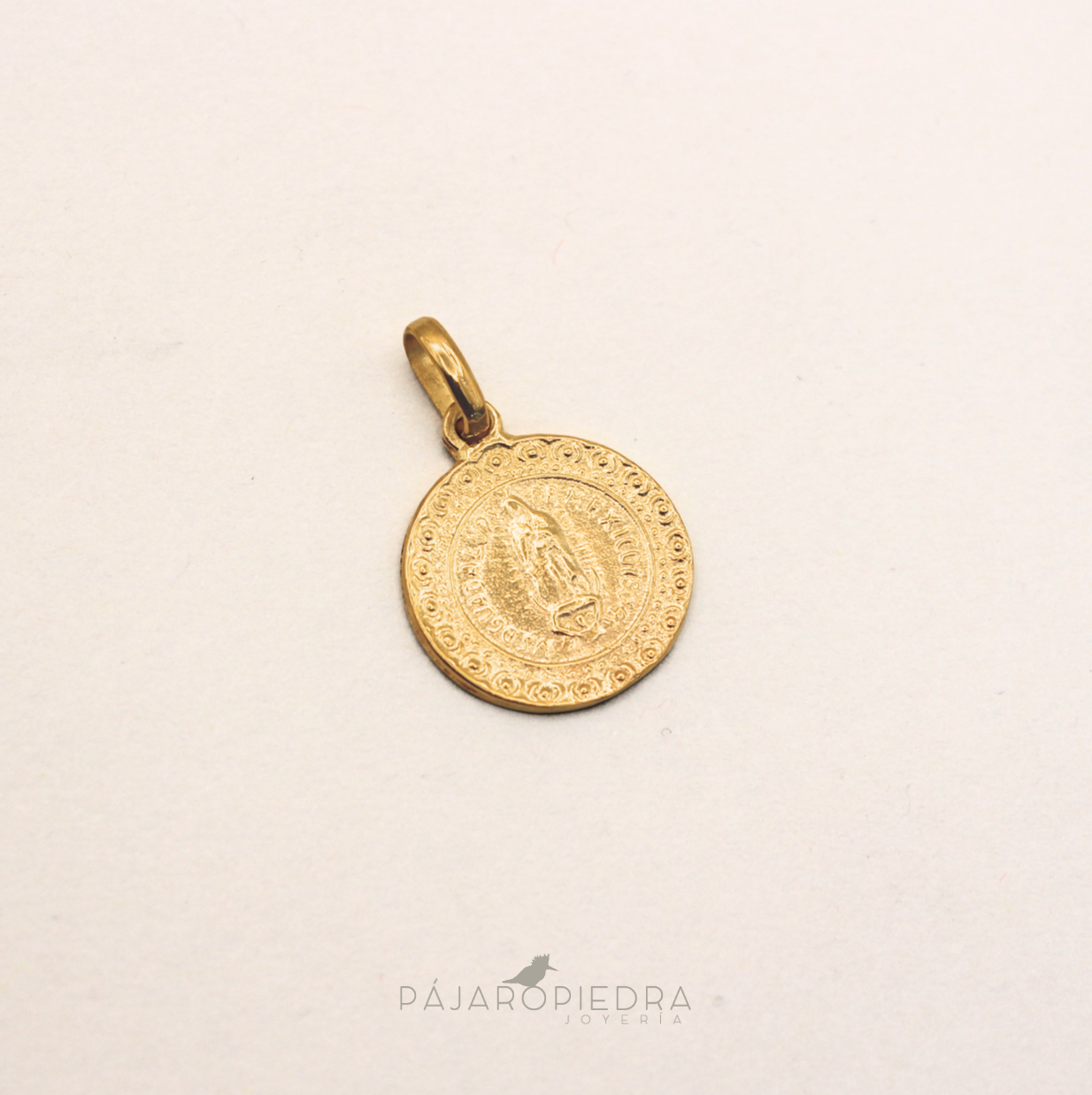 Medalla Guadalupe Oro · Fine Jewelry