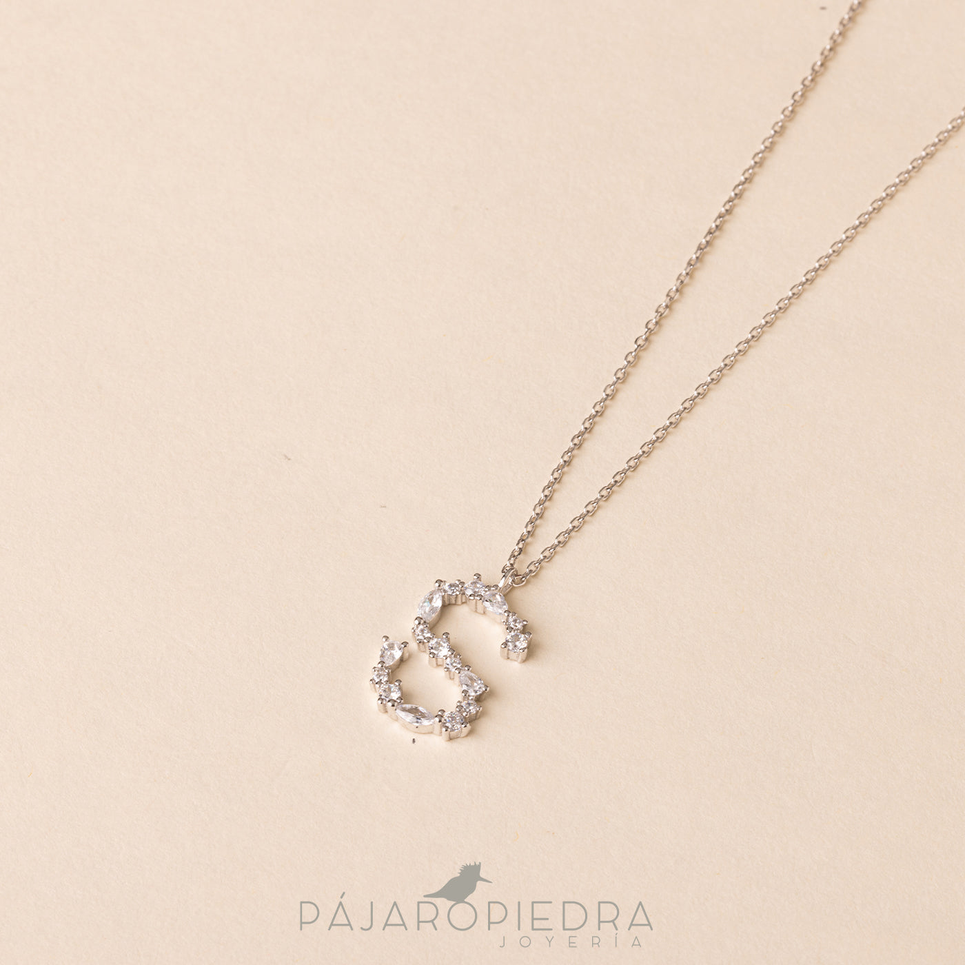Collar Letra Ofelia