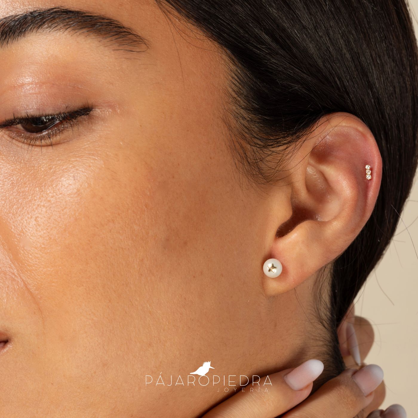 Broquel Perlita con Estrella (Fine Jewelry)