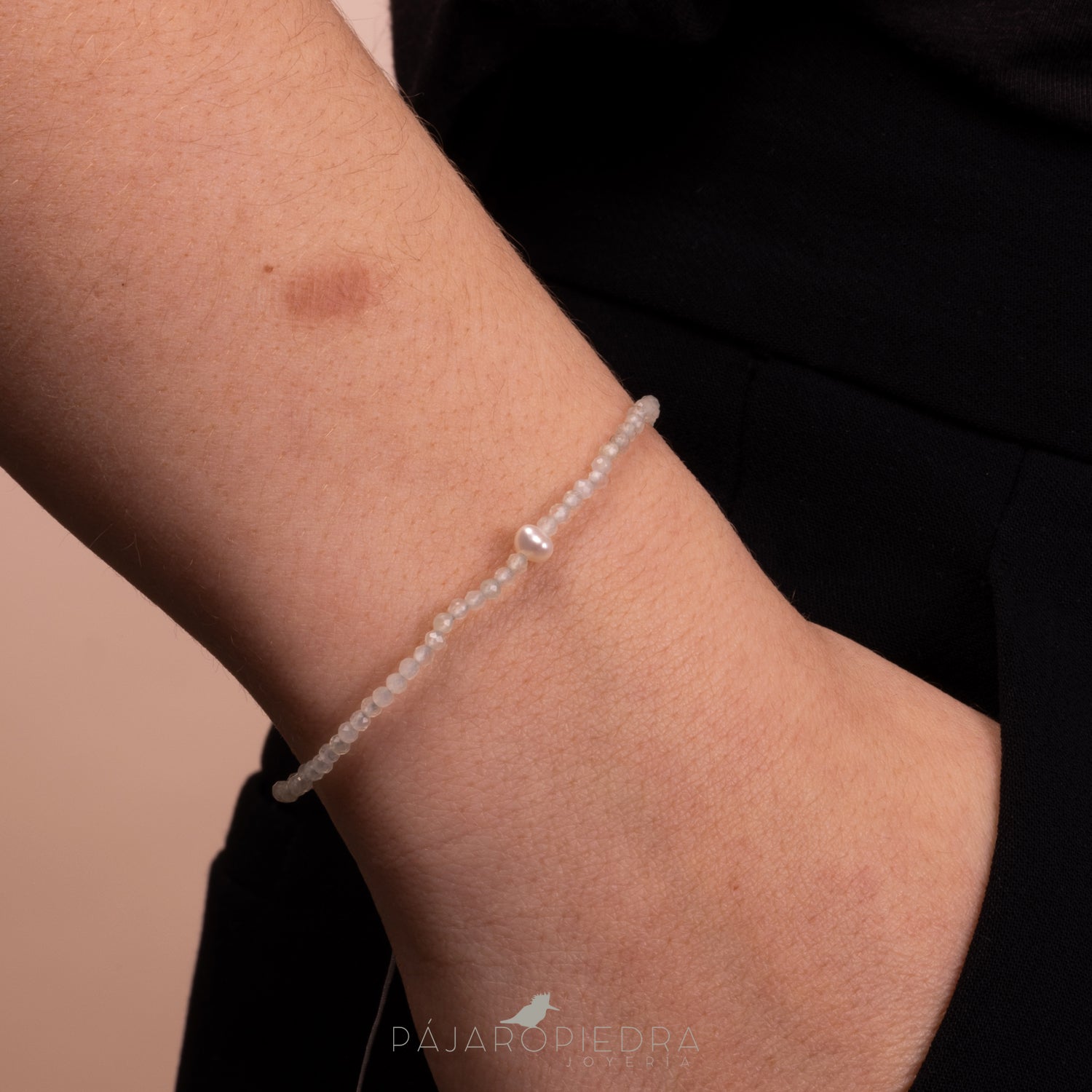 Pulsera cristalitos perla