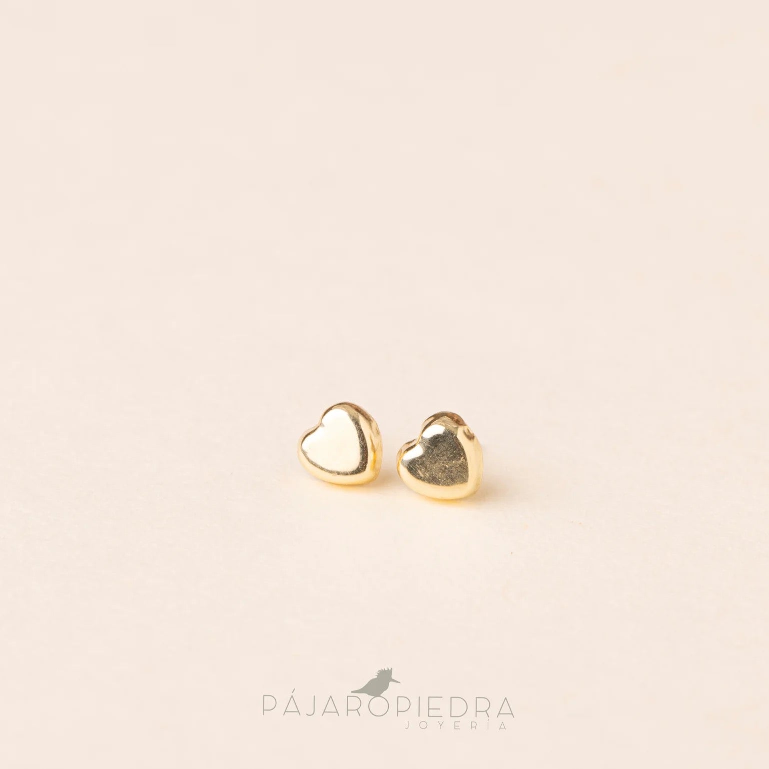 Broquel Corazón Botón · Fine Collection