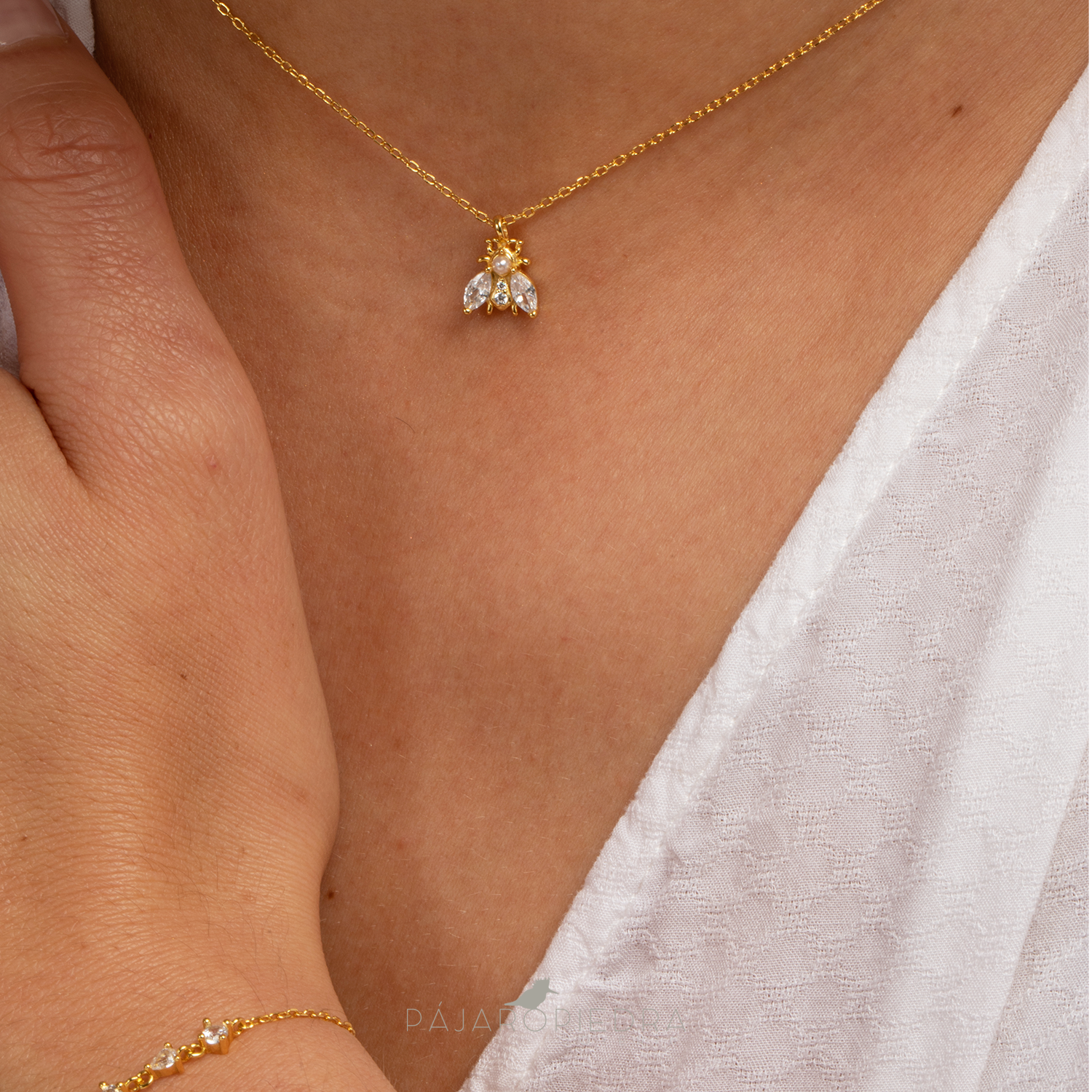 Collar mosquita perla