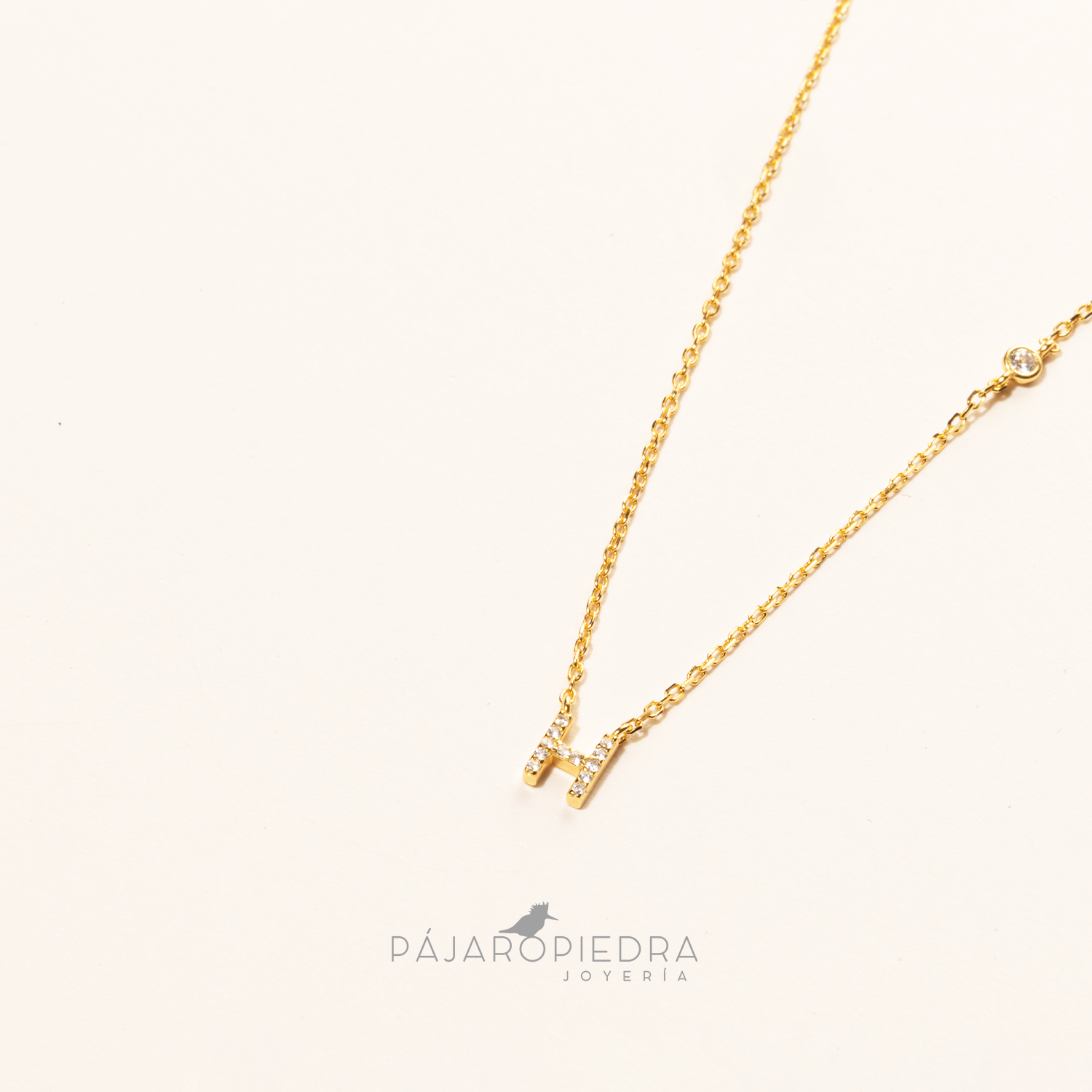 Collar Letra