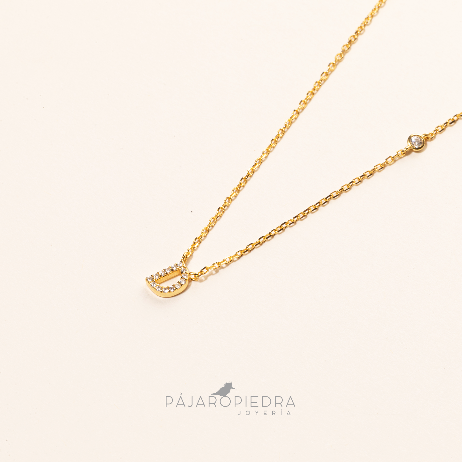 Collar Letra
