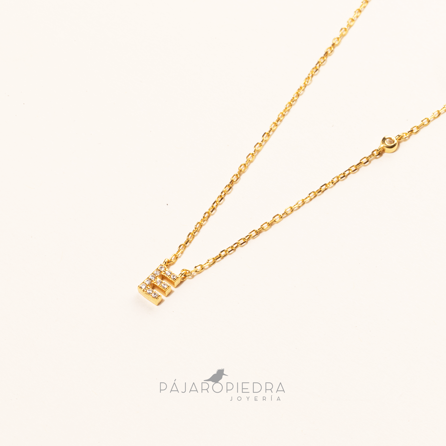 Collar Letra