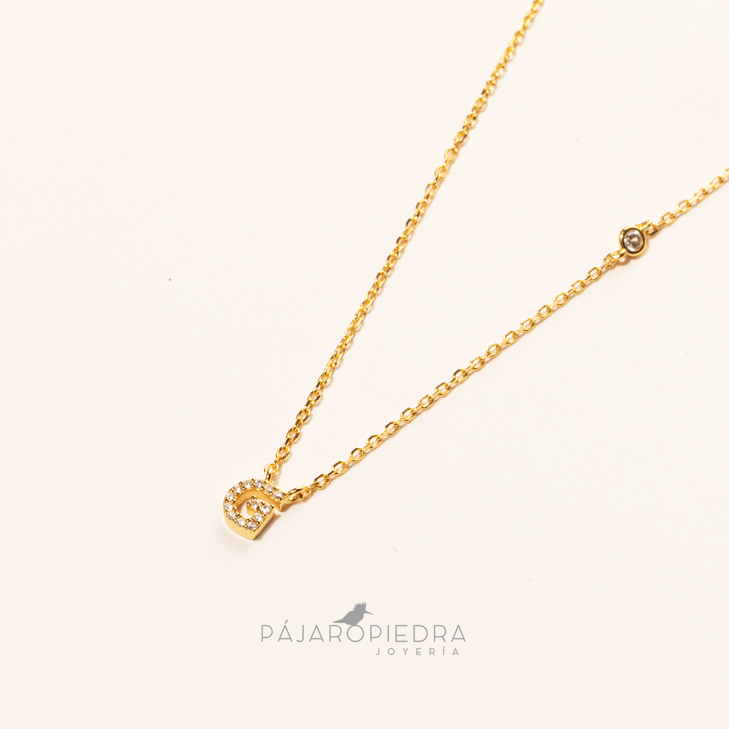 Collar Letra