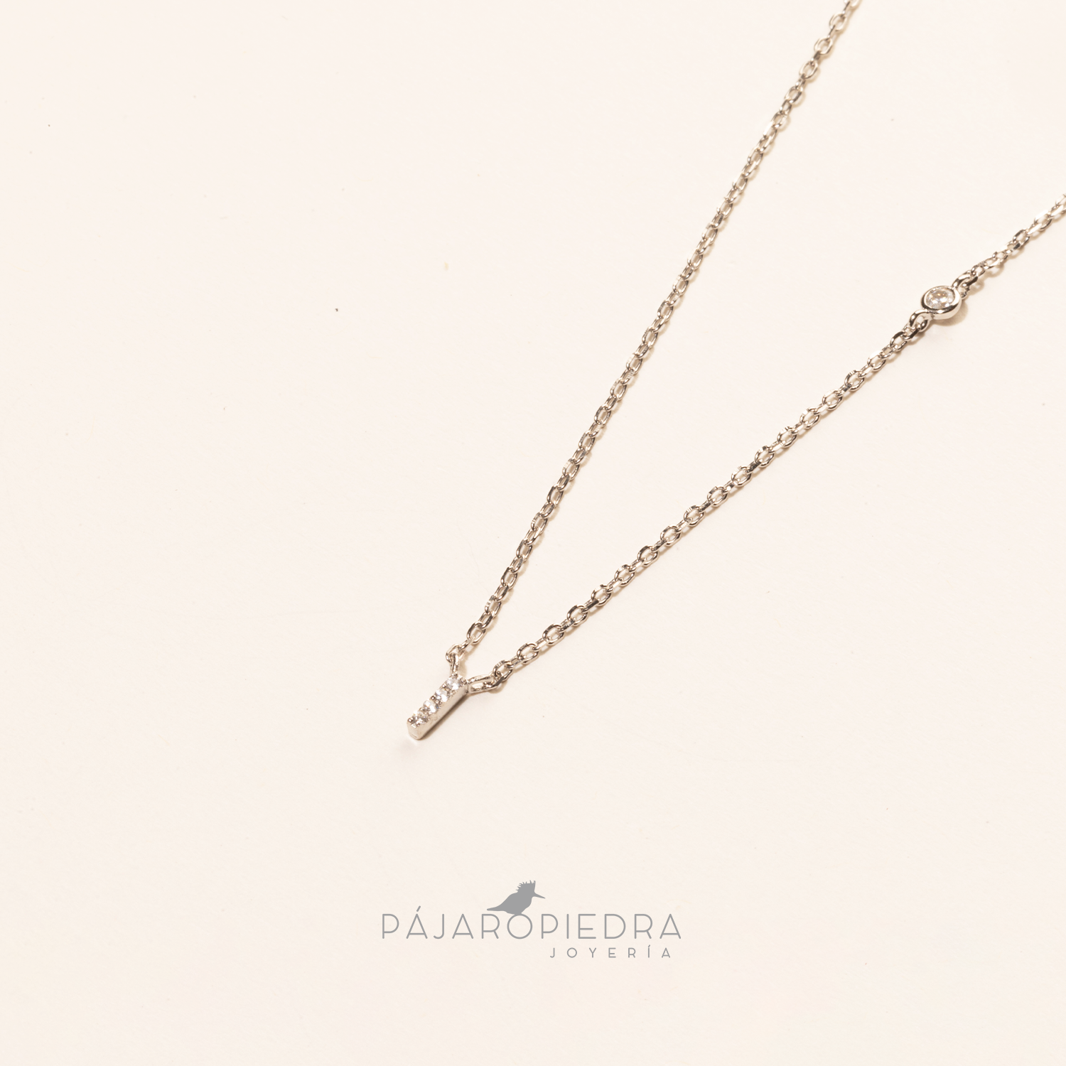 Collar Letra
