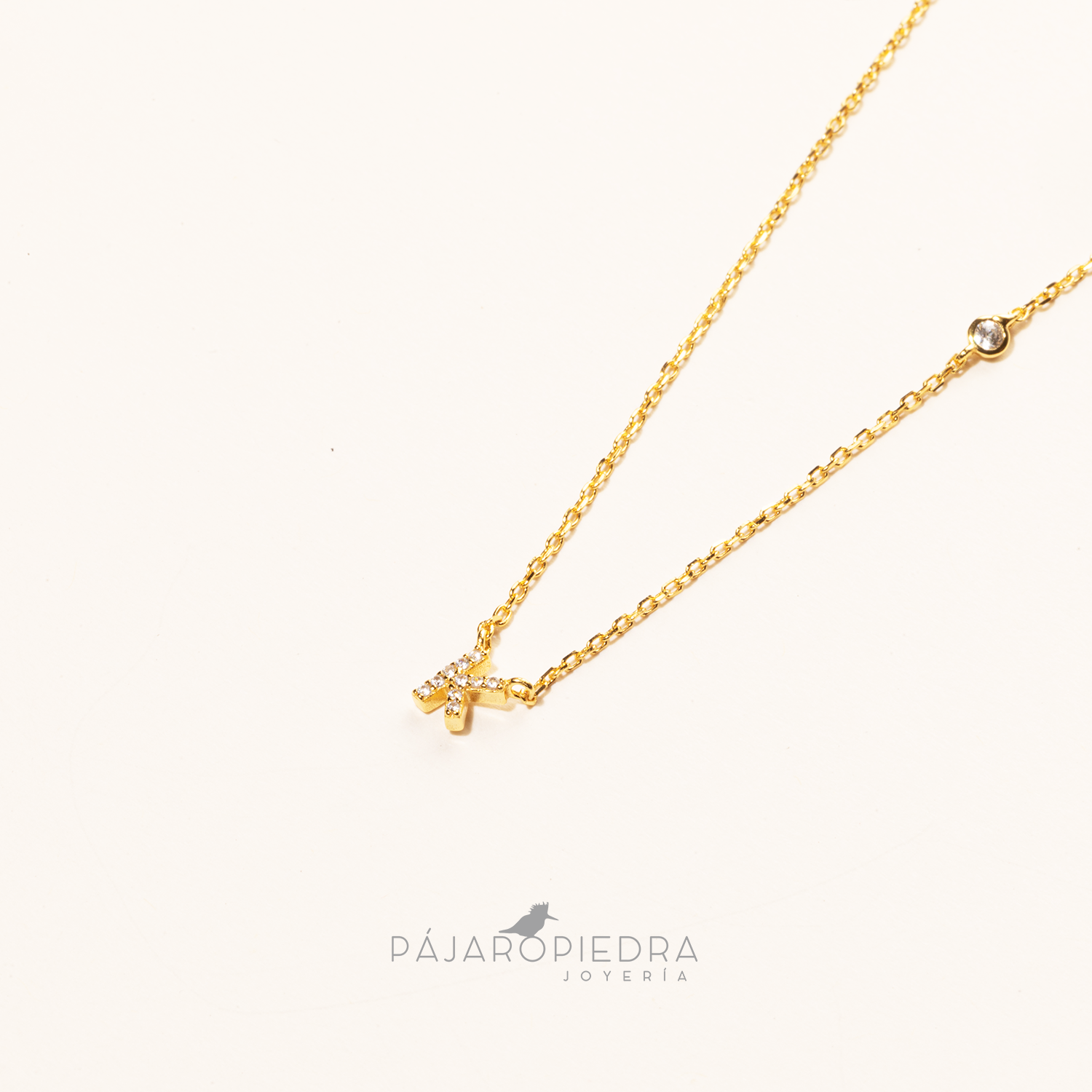 Collar Letra