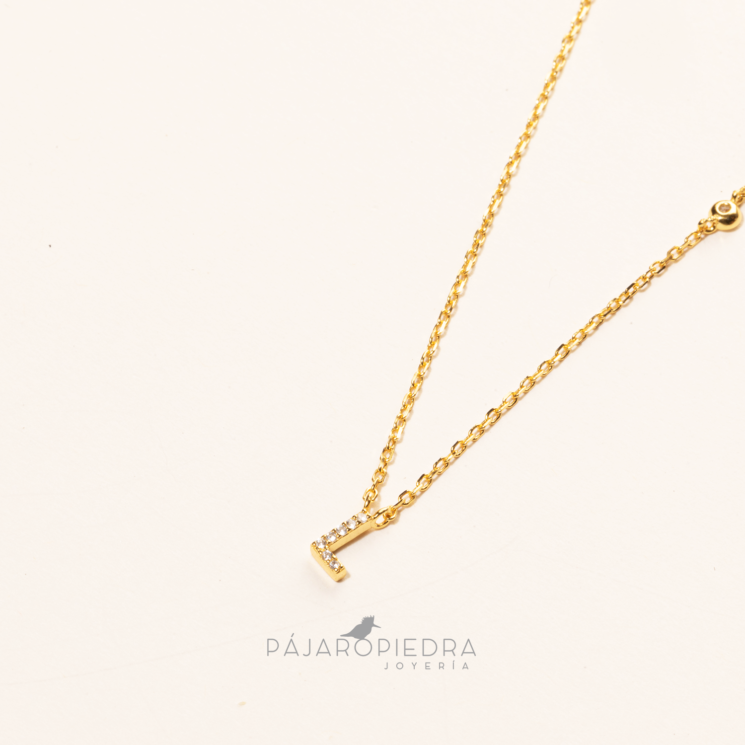 Collar Letra