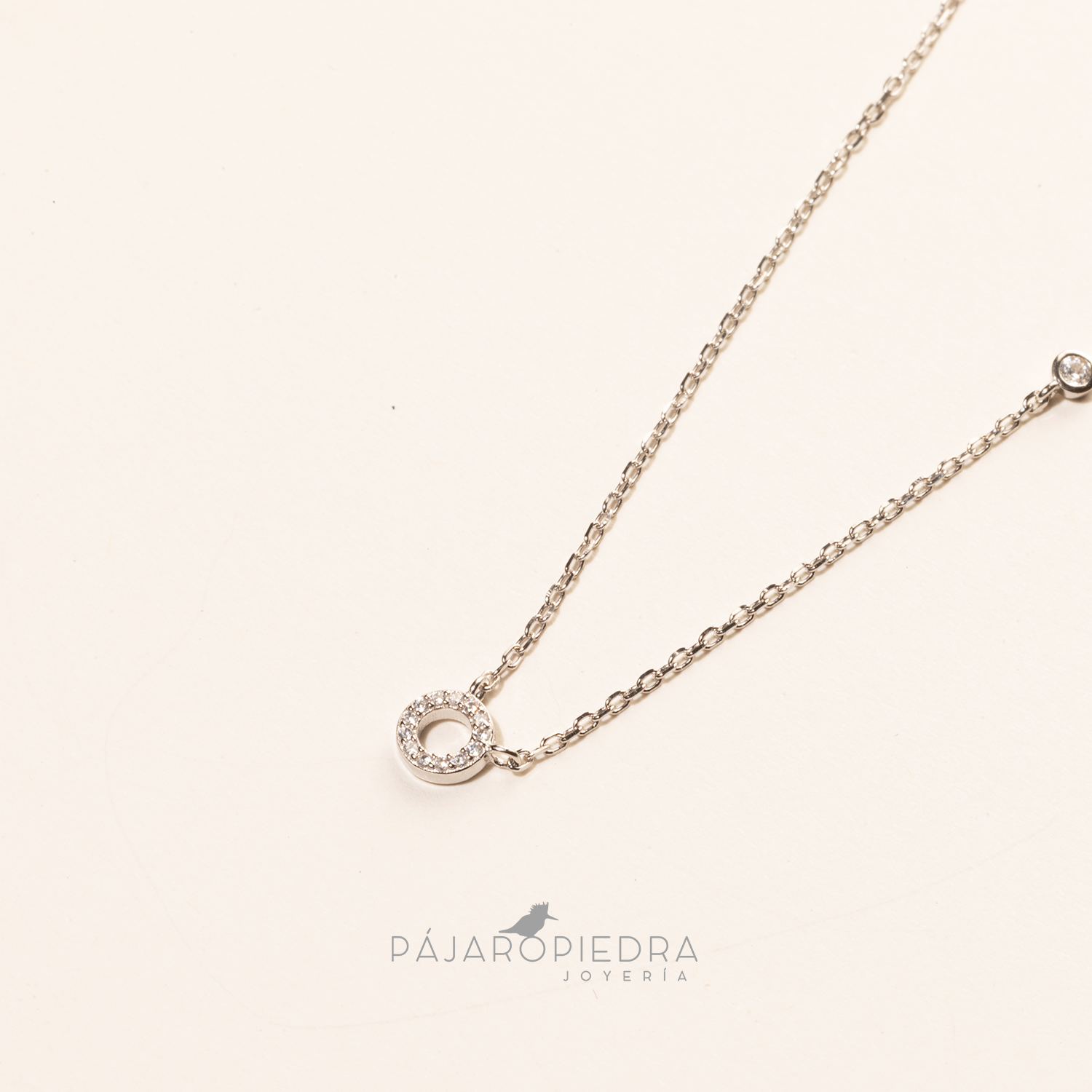 Collar Letra