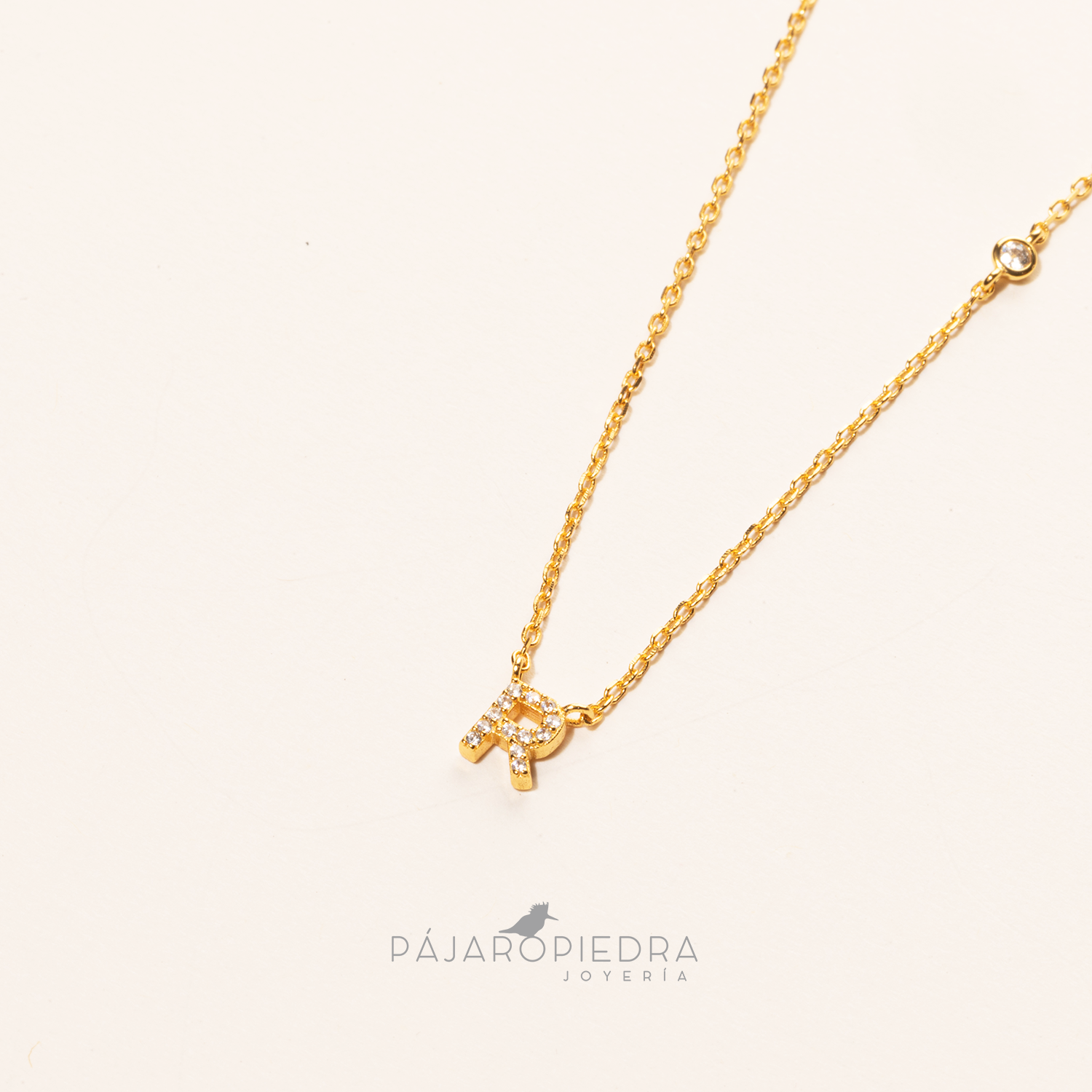 Collar Letra