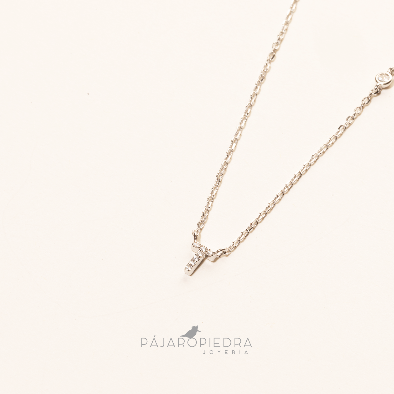 Collar Letra