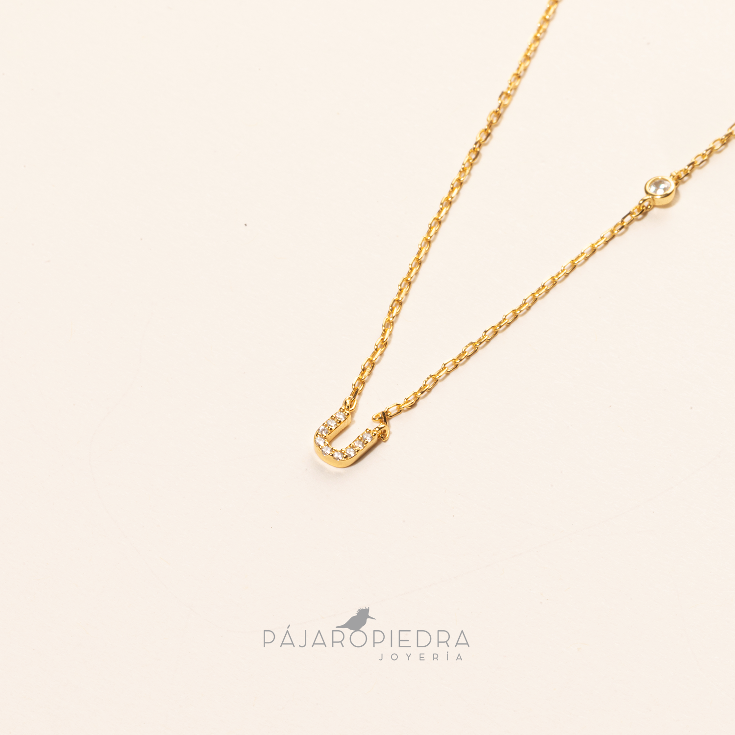 Collar Letra