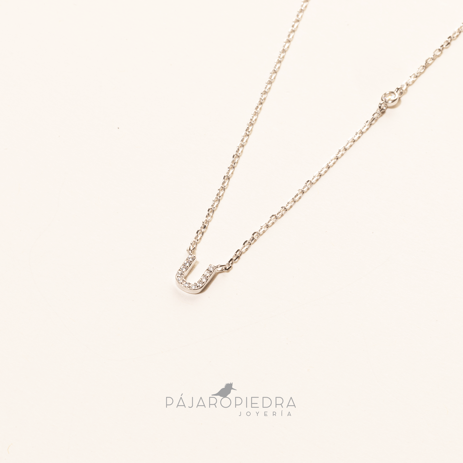 Collar Letra