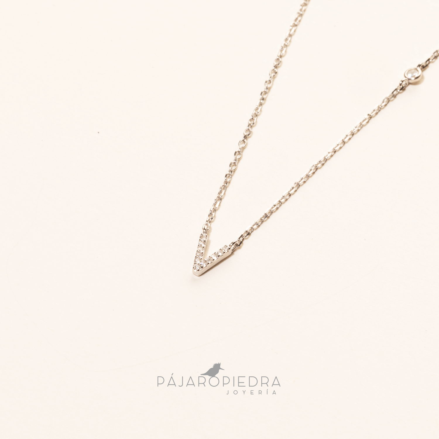 Collar Letra