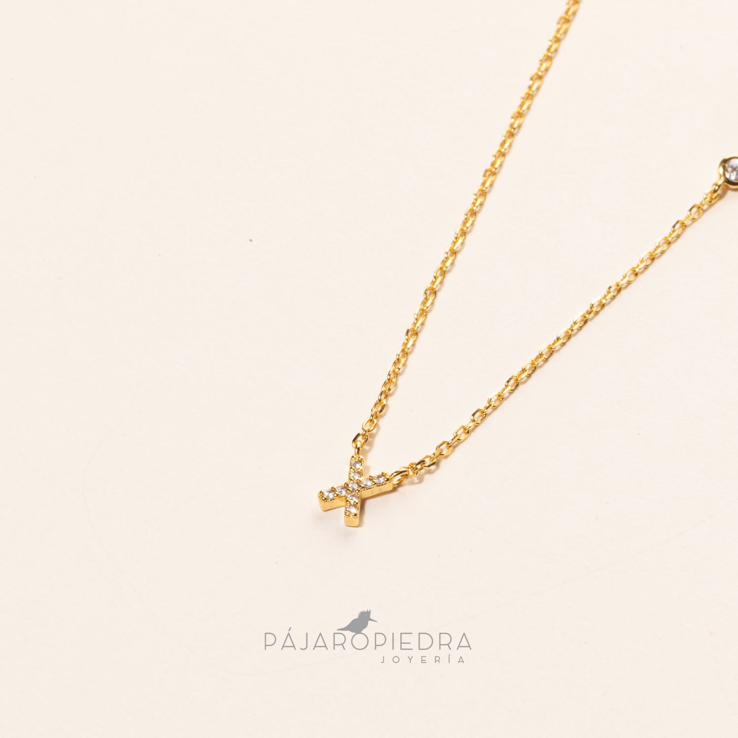 Collar Letra