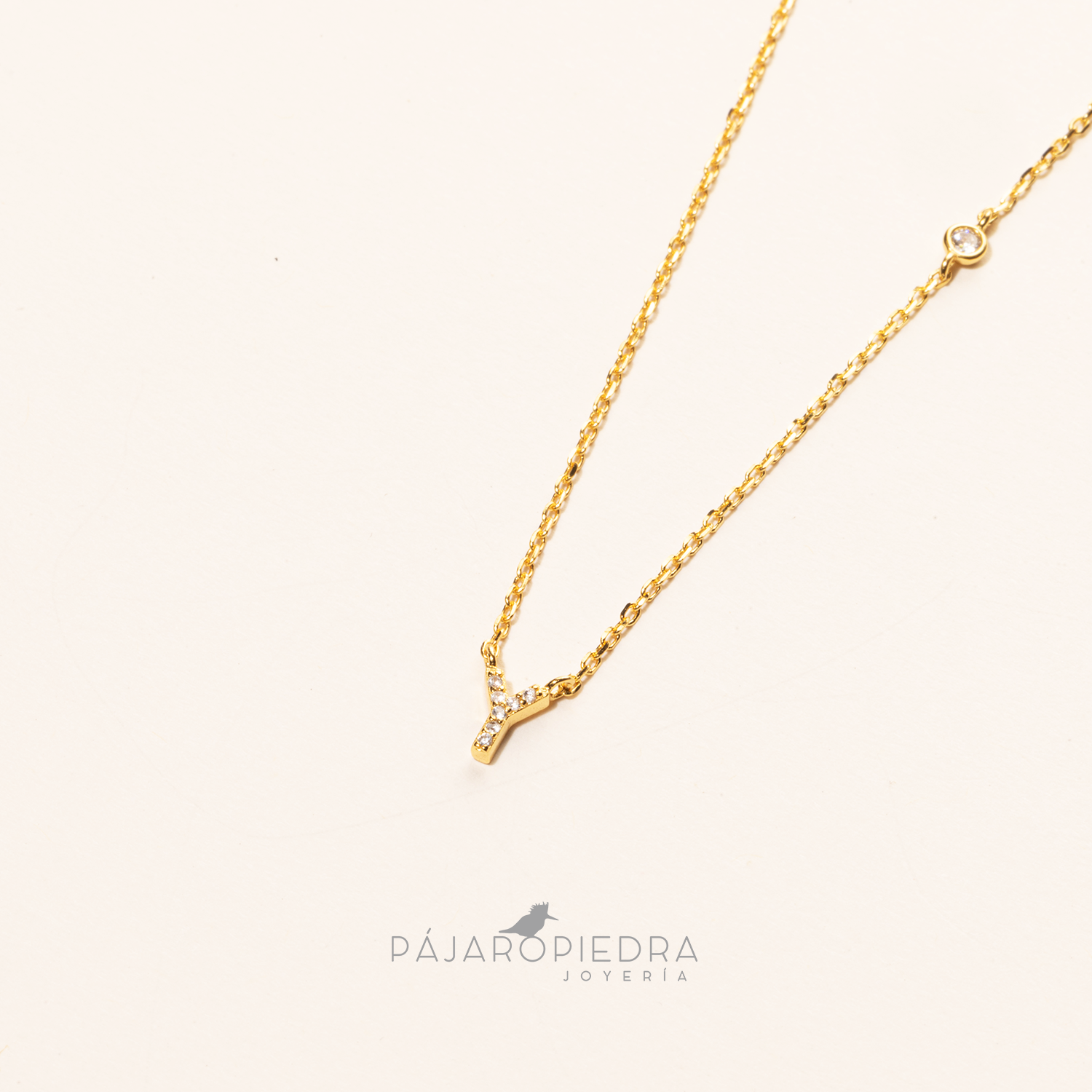 Collar Letra