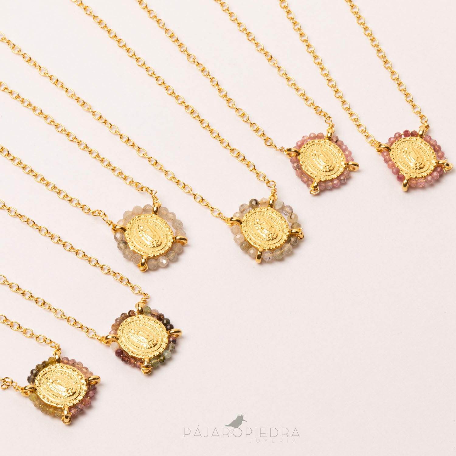 Collar Virgen chica con piedritas