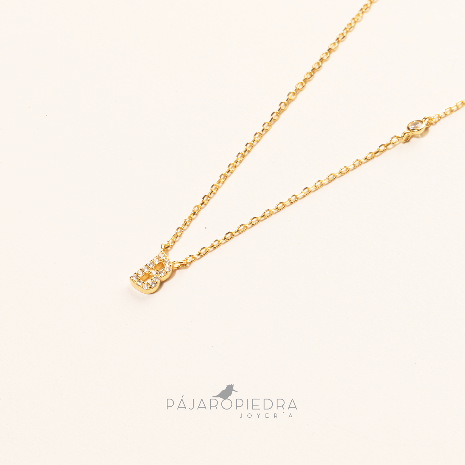 Collar Letra