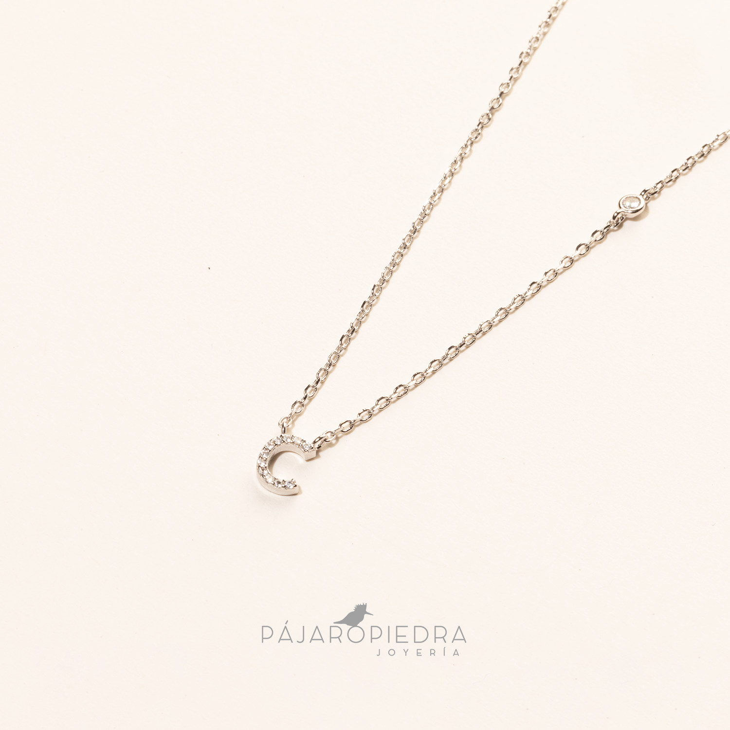 Collar Letra