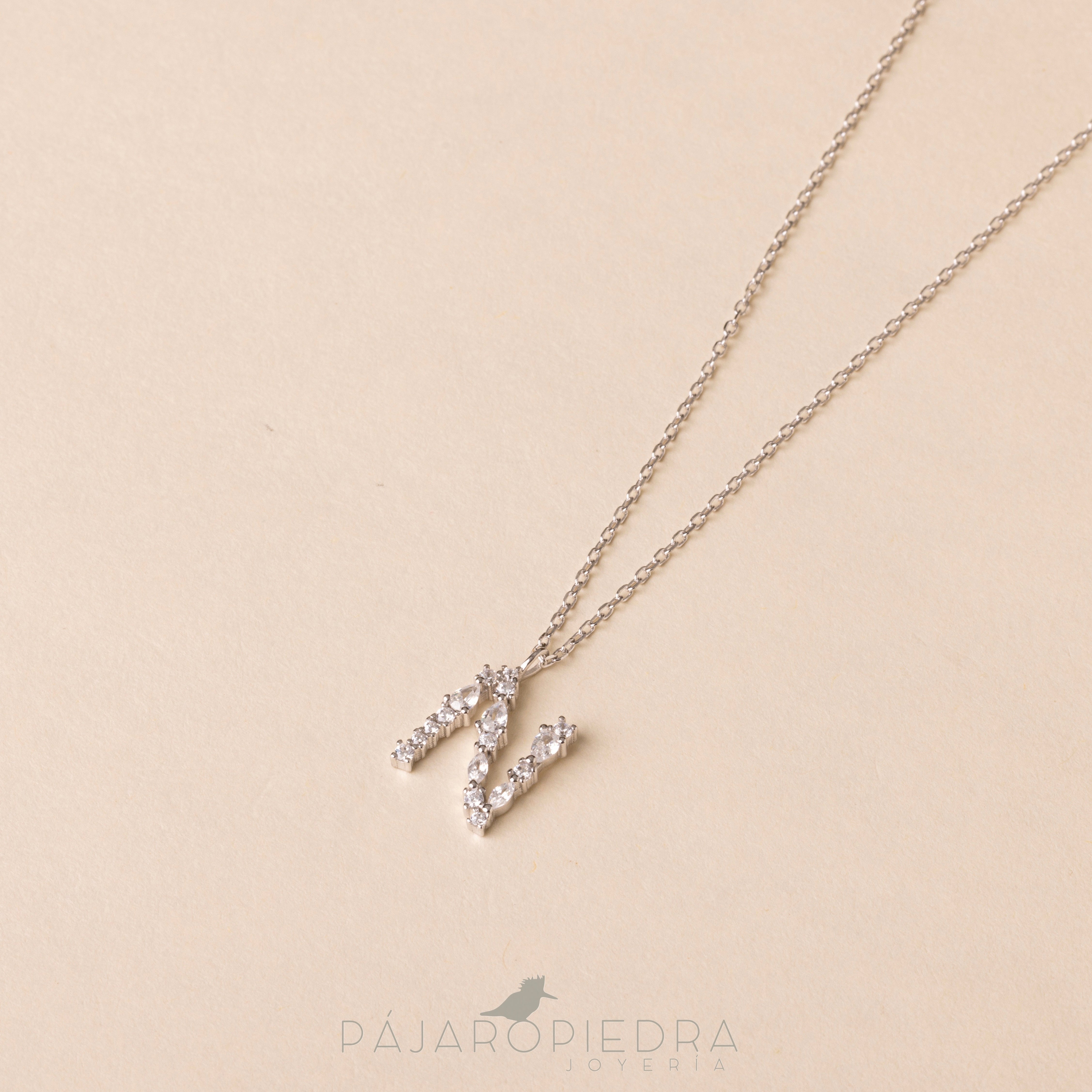 Collar Letra Ofelia