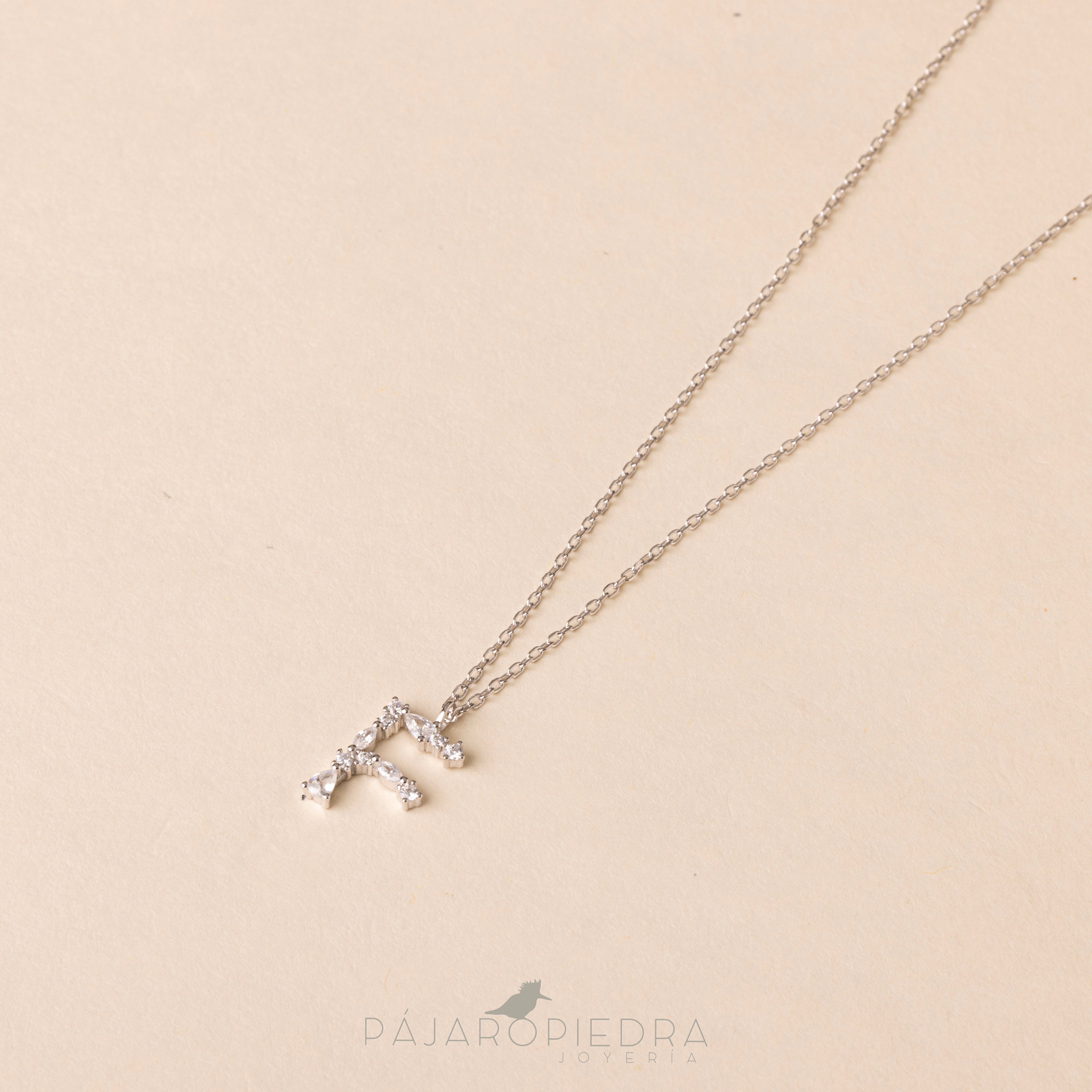 Collar Letra Ofelia