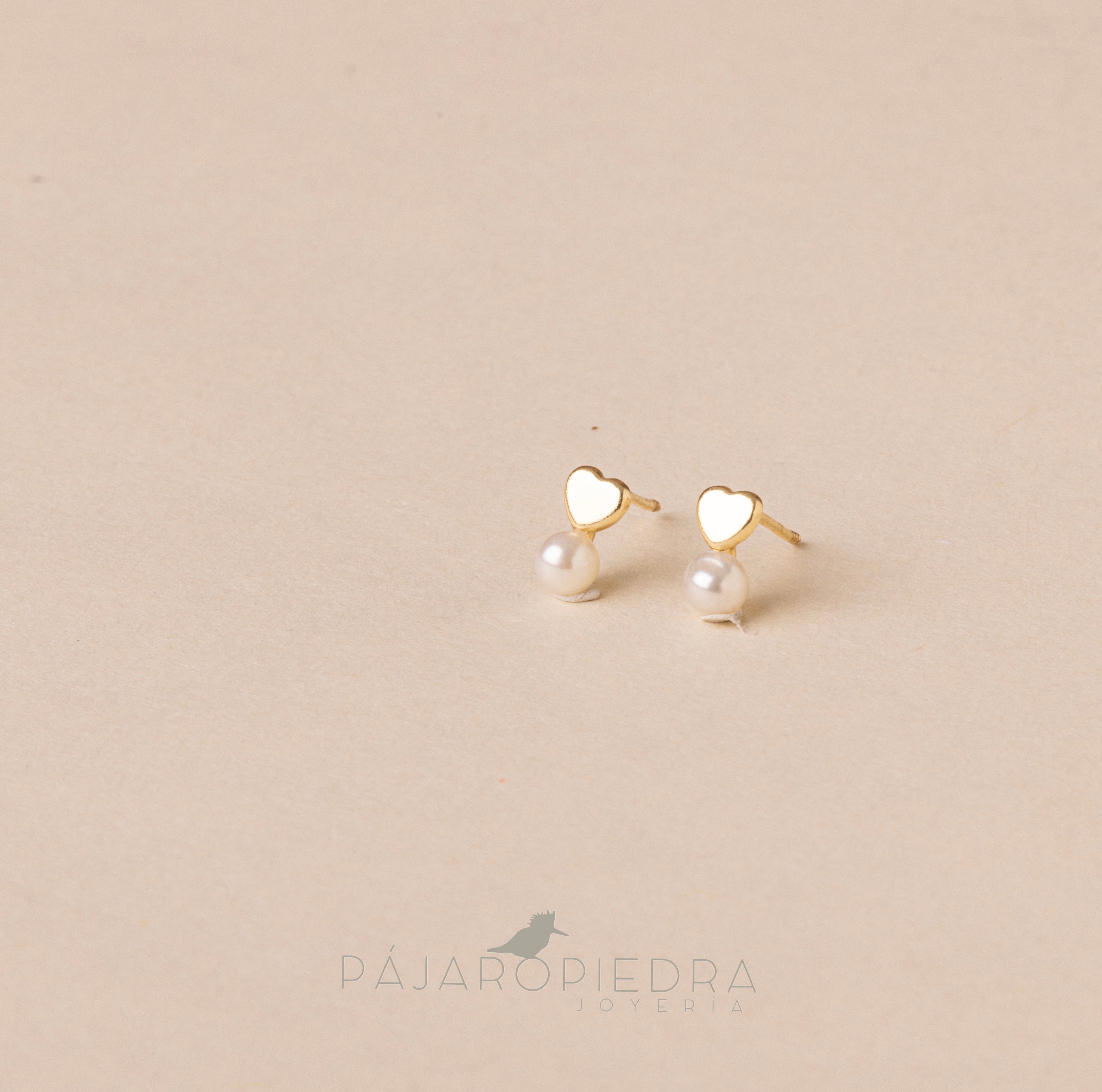 Broquel Perlita Corazón (Fine Jewelry)