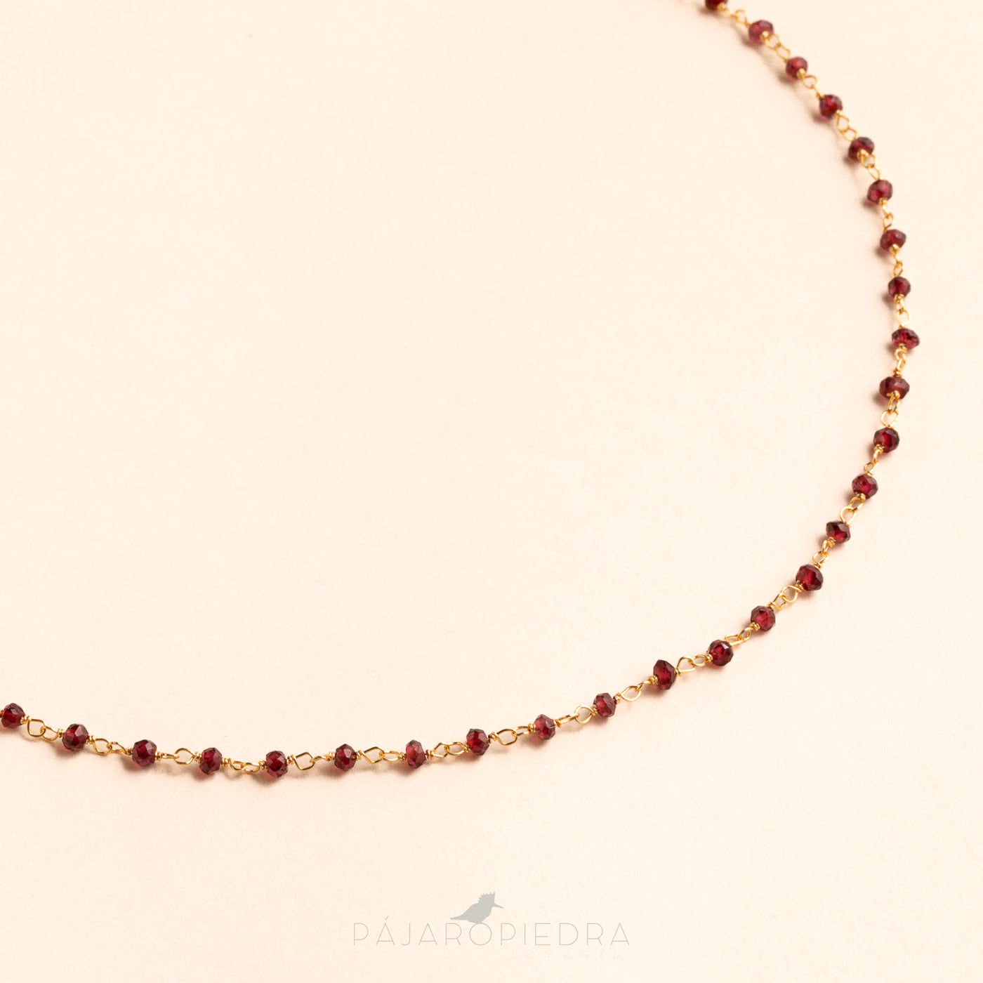 Collar piedra engarzada