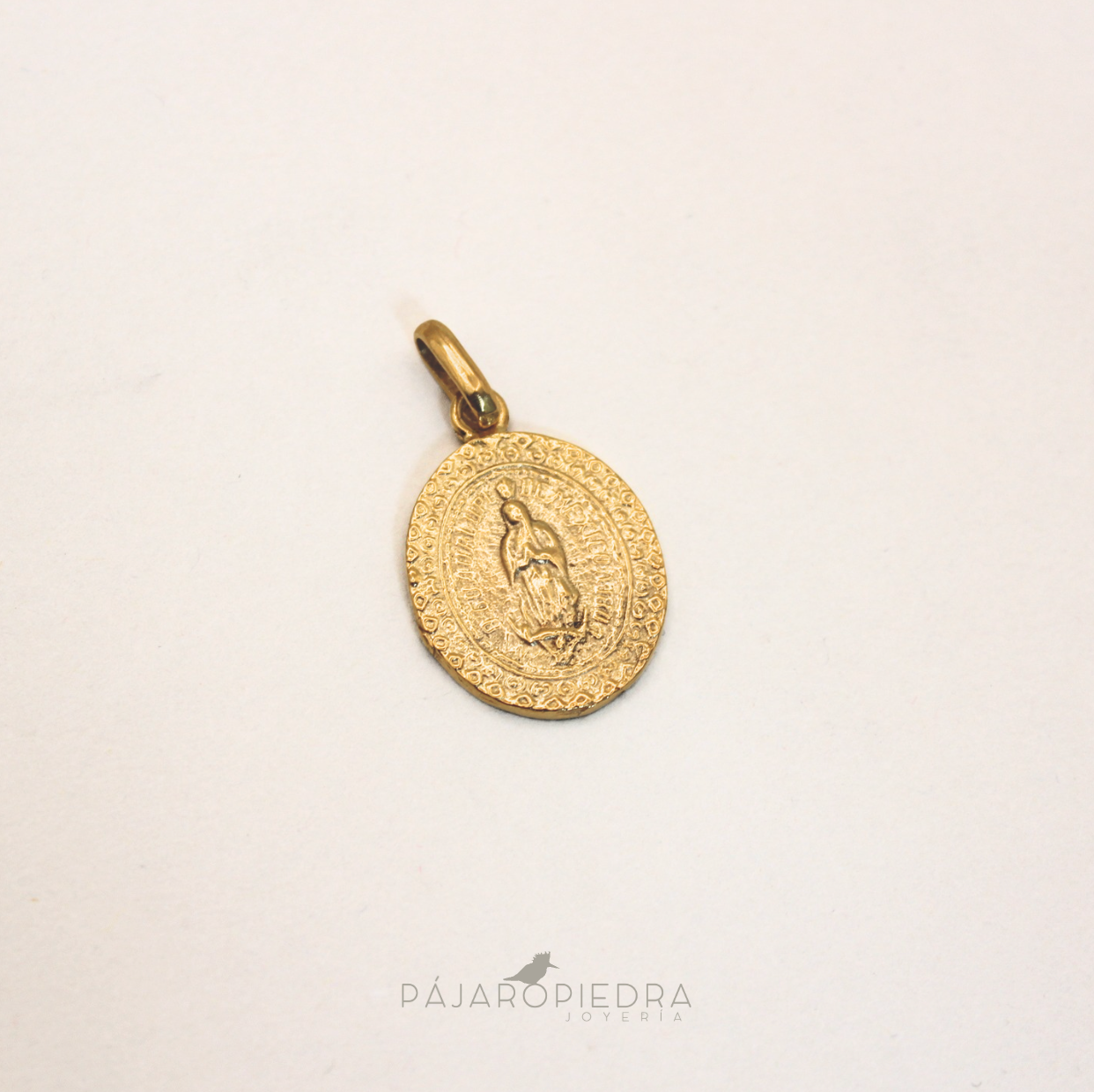 Medalla Guadalupe Oro · Fine Jewelry