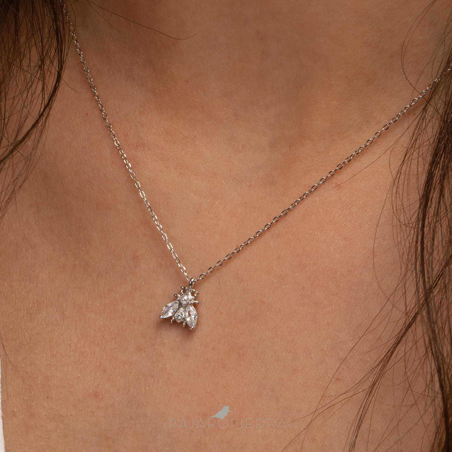 Collar mosquita perla