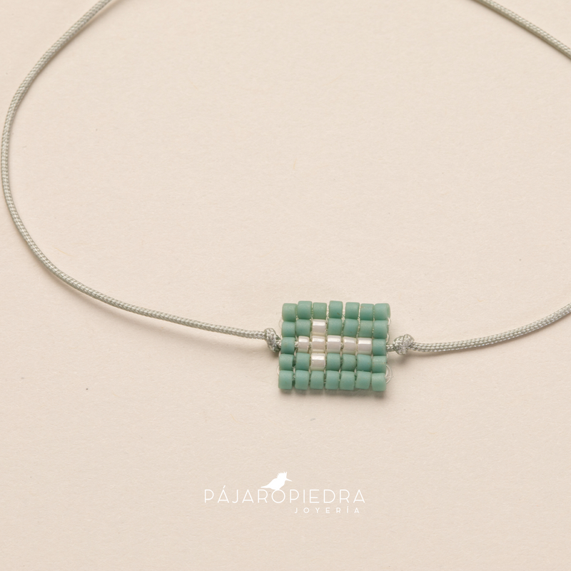 Pulsera Cruz Tejida